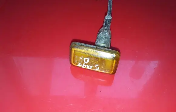 Audi A6 S6 C4 4A Front fender indicator light 161949117A
