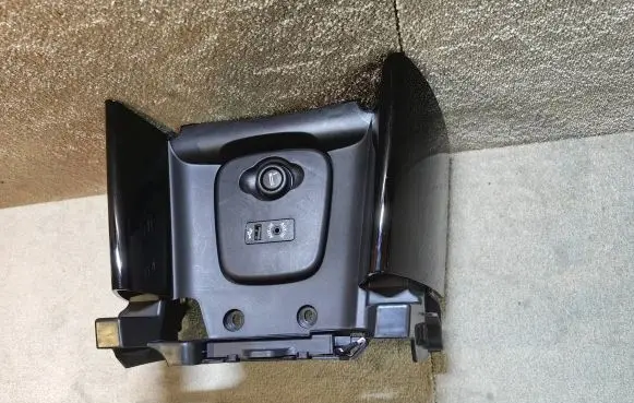 Mini One - Cooper F56 F55 USB socket connector 9270579 9267656 9220832
