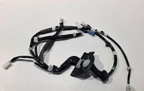 Lexus CT 200H Front door wiring loom 8215276200