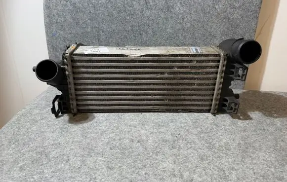 Ford Focus Intercooler radiator CV619L440VC