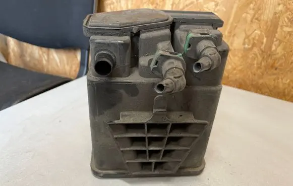 Opel Astra J Active carbon filter fuel vapour canister 13348456