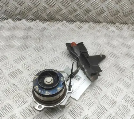 Volkswagen Golf VII Water pump 010057803KT 04L109145