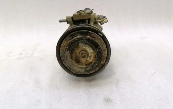 Mercedes-Benz A W176 Air conditioning (A/C) compressor (pump) A0038304460