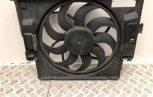 BMW 1 F20 F21 Radiator cooling fan shroud 7640508 15272311 760841004
