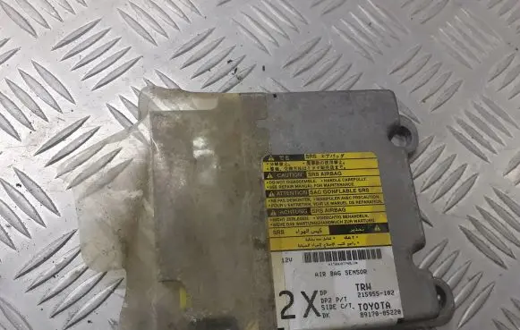Toyota Avensis T250 Airbag control unit/module 89170-05220