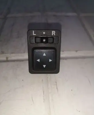 Mitsubishi Space Star Wing mirror switch 03220000 MR114081