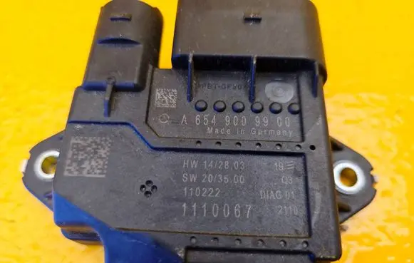Mercedes-Benz Sprinter W907 W910 Glow plug pre-heat relay A6549009900