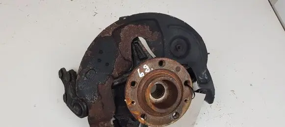 Peugeot 3008 II Front wheel hub spindle knuckle