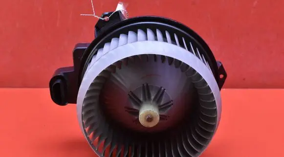 Toyota Corolla Verso E110 Heater fan/blower AV272700-8103