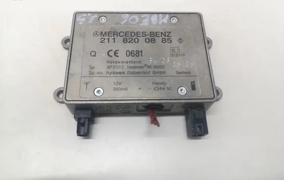 Mercedes-Benz E W211 Antenna control unit 2118200885