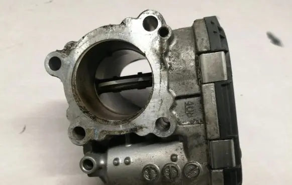 Nissan X-Trail T31 Throttle valve 8200330812