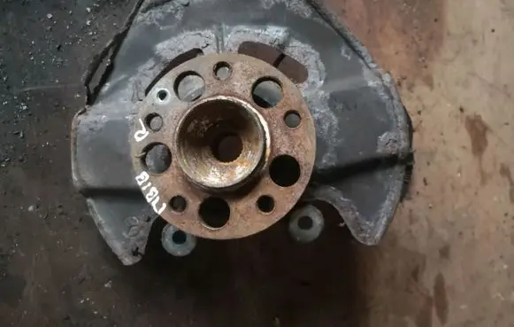 Mercedes-Benz B W245 Front wheel hub