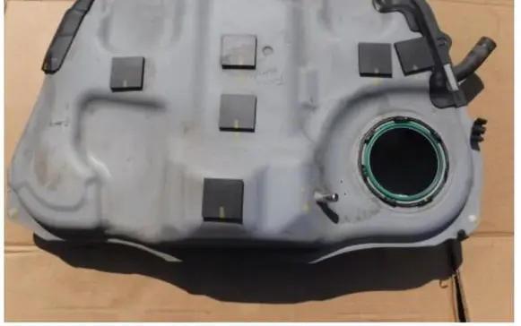 Ford Fusion II Fuel tank hg939k007jae