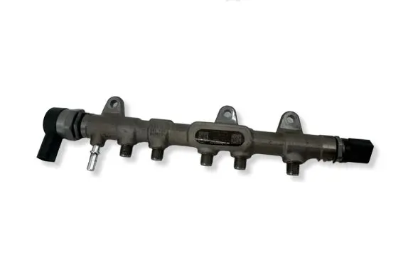 BMW 5 F10 F11 Fuel main line pipe 8514154 0281002949 0445214315