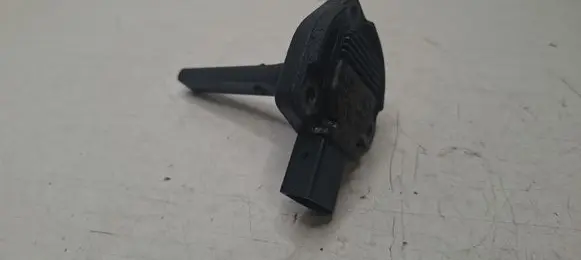 BMW 5 E39 Oil level sensor 7508003 5PA00786802