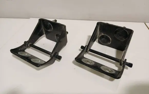 Ford Focus Tailgate/trunk/boot hinge AM51U42900