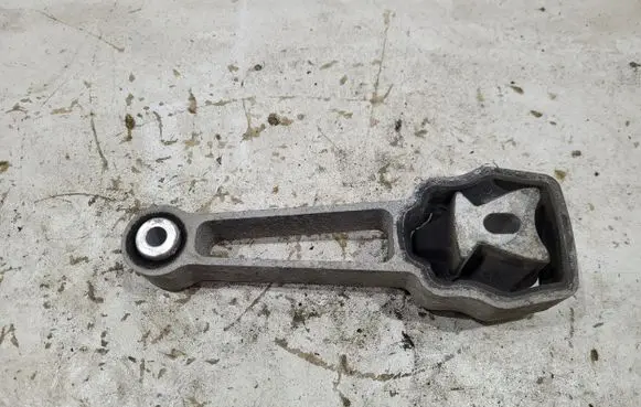 Engine mount bracket