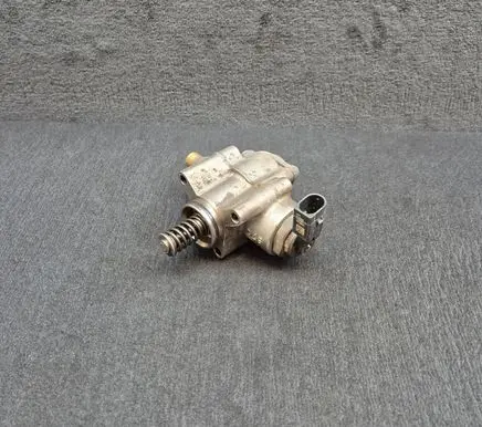 Audi Q7 4L Fuel injection high pressure pump 079127025C 079127025AF