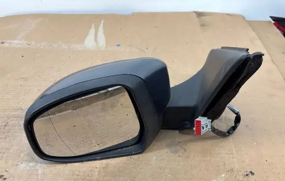 Ford Mondeo MK IV Front door electric wing mirror E9034384 E9024384