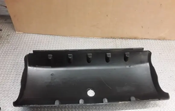 Volkswagen Touareg I Engine cover (trim) 07Z103502C