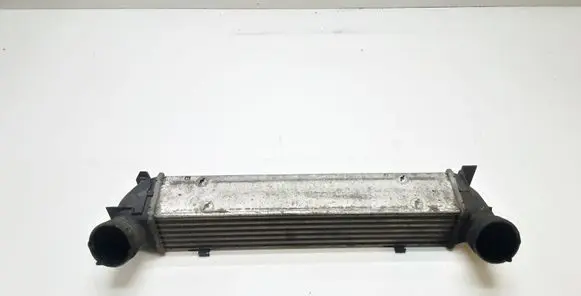 BMW 3 E90 E91 Intercooler radiator 7524916