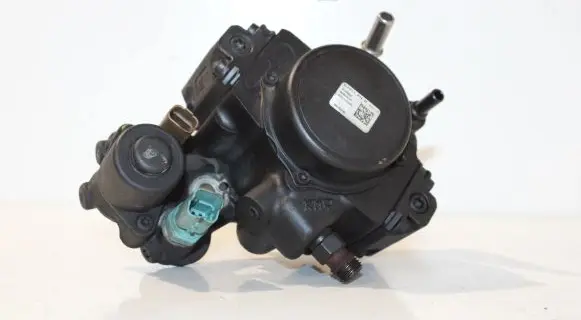 Ford Mondeo MK IV Fuel injection high pressure pump 9687959180 9424A050A
