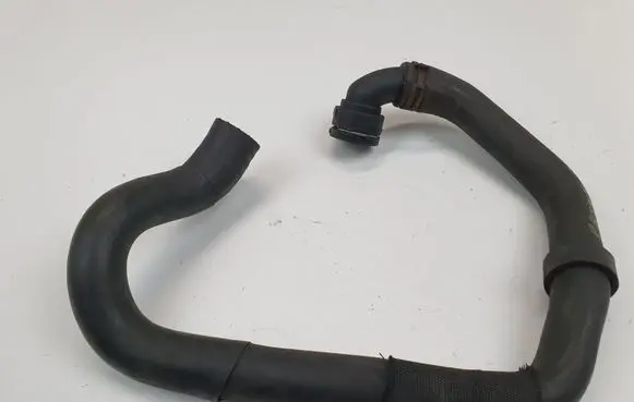 Volkswagen PASSAT B6 Engine coolant pipe/hose 3C0122051