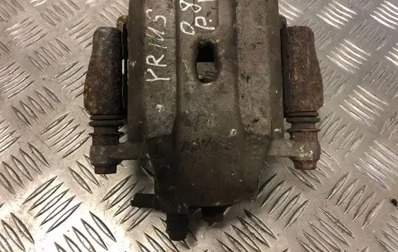 Toyota Prius (XW20) Front brake caliper