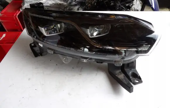 Renault Espace V (RFC) Headlight/headlamp 260108498R