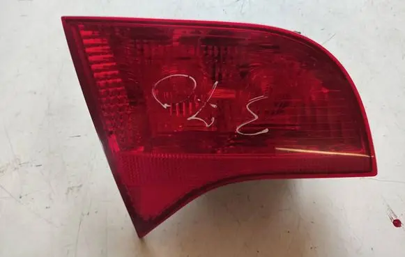 Audi A4 S4 B7 8E 8H Tailgate rear/tail lights 8E9945093 484501 UL0749001