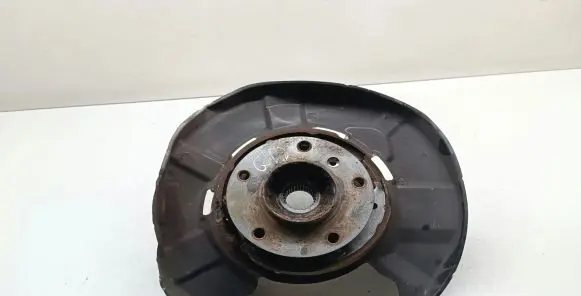 Rear wheel hub spindle/knuckle
