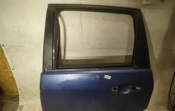 Ford Focus C-MAX Rear door melynos
