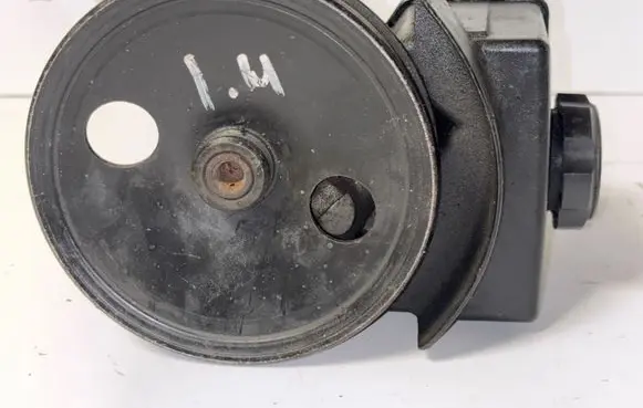 Volvo 850 Power steering pump 3546907