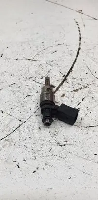 Audi A4 S4 B7 8E 8H Fuel injector 06F906036A