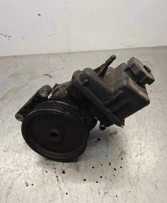 Mercedes-Benz Sprinter W906 Power steering pump A0064667801