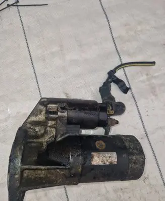 Nissan Terrano Starter motor 233007f400