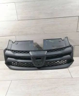 Dacia Sandero Front grill 623103971R