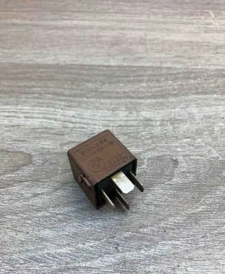 BMW 5 E34 Other relay 1388729 V23134K59X108