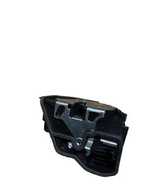 BMW X3 E83 Front door lock 7229458