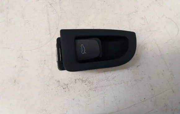 Audi A4 S4 B8 8K Tailgate opening switch 8K0959831A