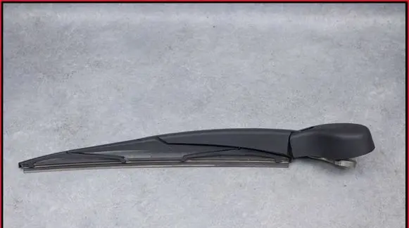 Ford Focus Rear wiper blade arm