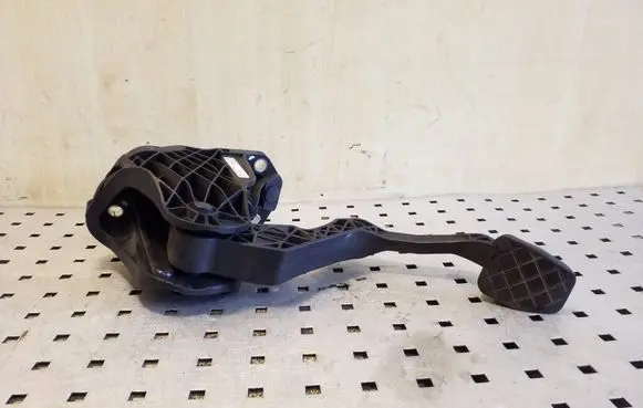 Clutch pedal