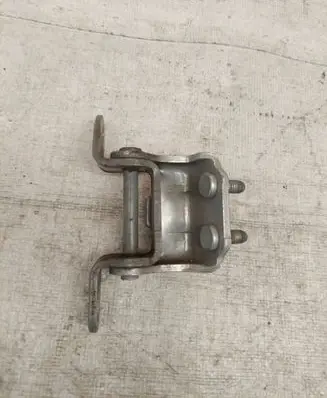 Toyota Corolla E120 E130 Front door lower hinge 