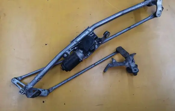 Honda Civic Front wiper linkage and motor 73162056 731632272 730322