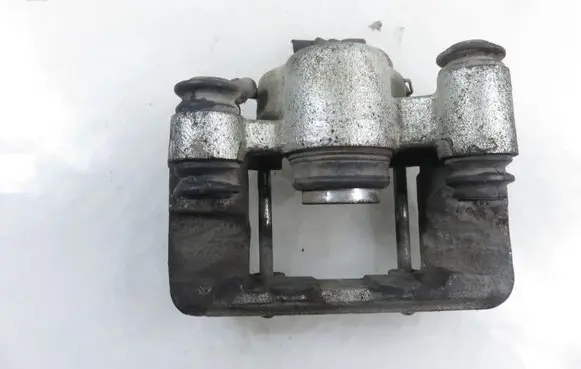Toyota RAV 4 (XA20) Rear brake caliper 
