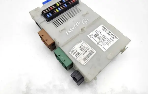 Ford Mondeo MK IV Fuse module 7G9T14A073DB