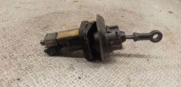 Ford Mondeo MK IV Clutch master cylinder 