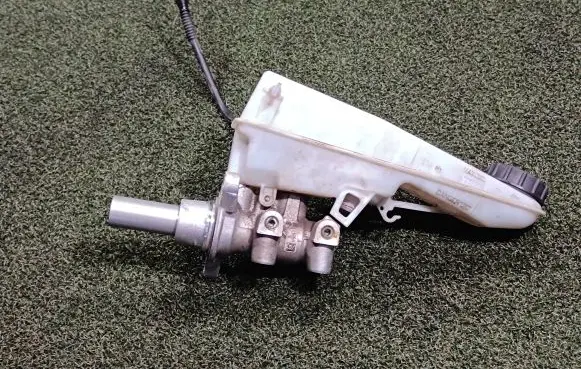 Toyota Proace Master brake cylinder 9805232280