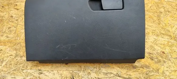 Nissan Qashqai J12 Glove box lid/cover 681026UA0A 685P36UA0A