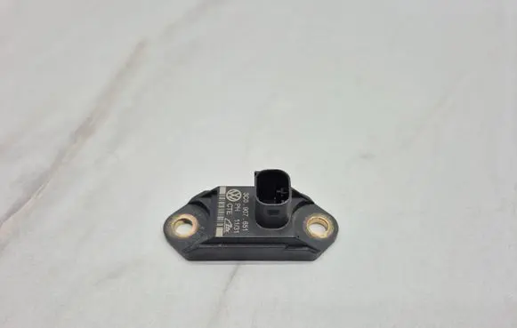 Audi Q3 8U Acceleration sensor 3C0907651